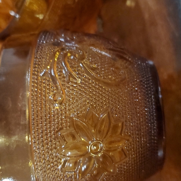 Pair of Amber Tiara sadwich glass tea cups - Picture 2 of 4
